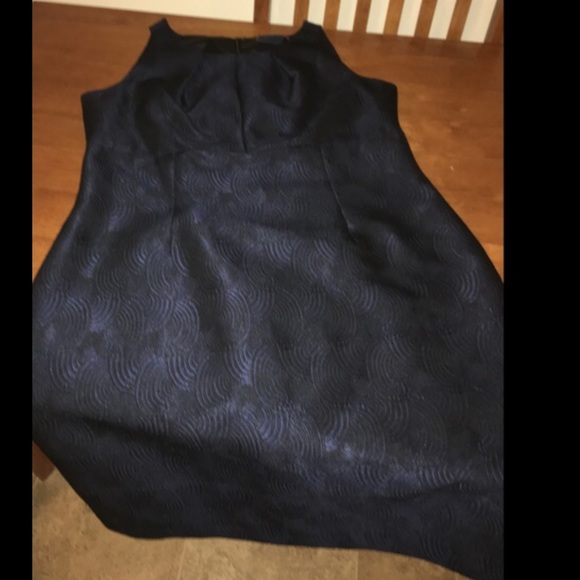 Taylor Dresses Dresses & Skirts - Dark Blue Textured Dress Size 14 by Just Taylor