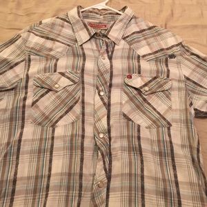 Short sleeve button up