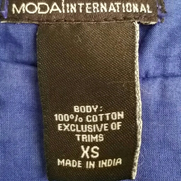 Flutter Sleeve Deep V-neck Blouse - Picture 4 of 4