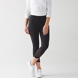 New Lululemon essential cropped 22" leggings