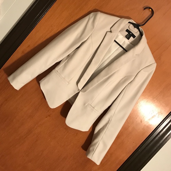 Nude Blazer