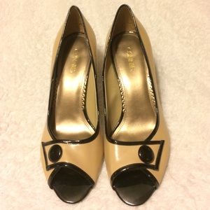 Connie Tan/Black Classy Peep-Toe Heels