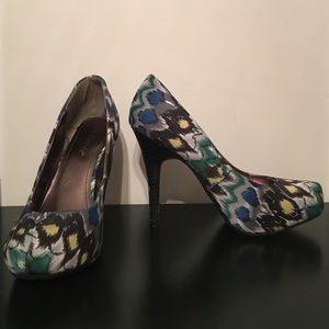 "Bamboo" multi-colored heels.