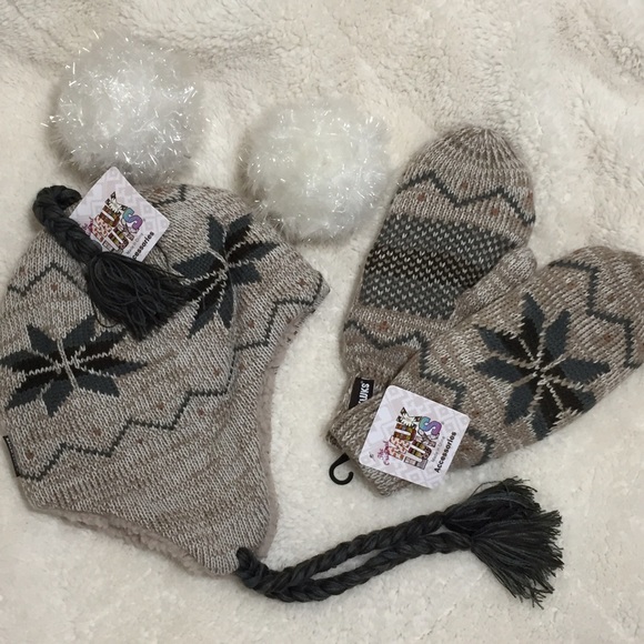 Muk Luks Accessories - MUK LUKS Snowflake Flurry Helmet & Mittens