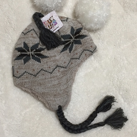 MUK LUKS Snowflake Flurry Helmet & Mittens - Picture 2 of 4