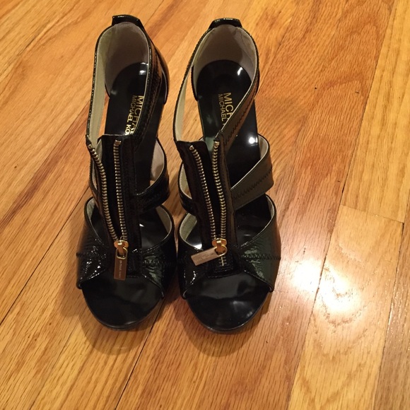 Micheal Kors sandals