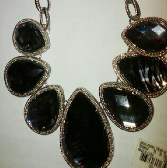 Statement necklace. New display. Zebra. Chunky