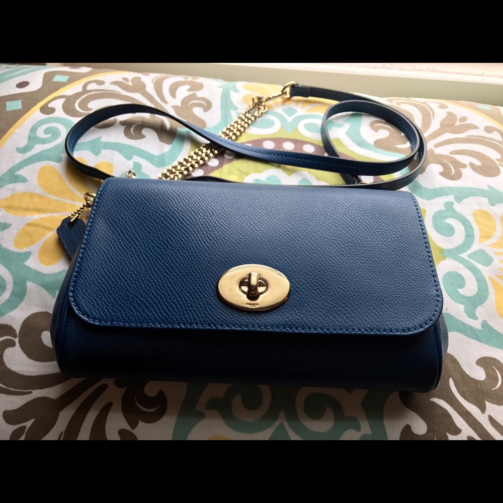 💙Beautiful Coach Ruby Crossbody/Wristlet