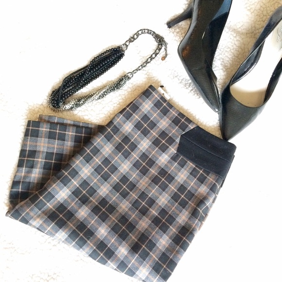 The Limited Plaid Skirt ❤️ - Picture 1 of 3