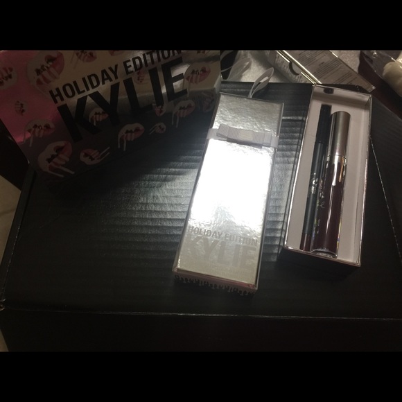 TRADE Kylie vixen lip kit holiday edition and GORG