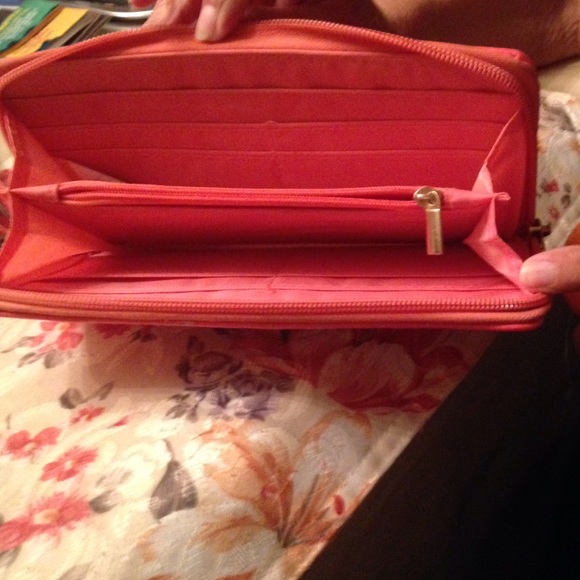 Wallet - Picture 2 of 4