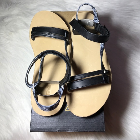 Teva  Slim Universal Black Leather Sandals - Picture 4 of 4