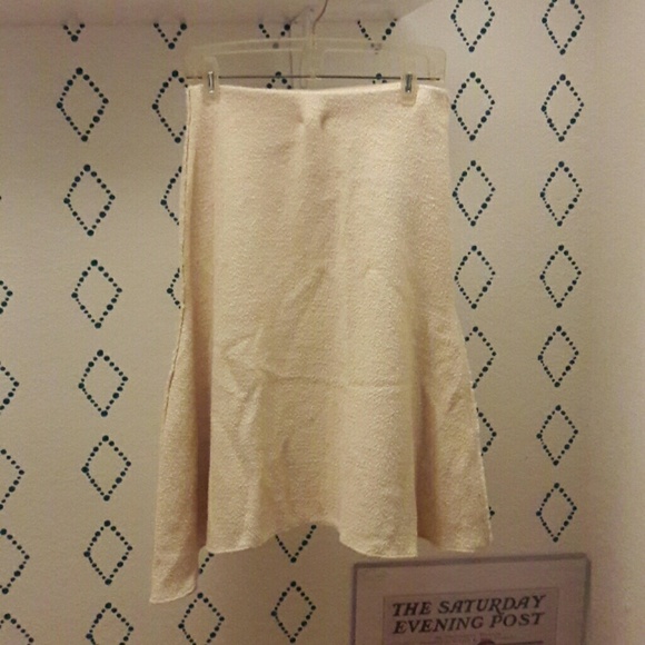 Beautiful, BRAND NEW Zara skirt
