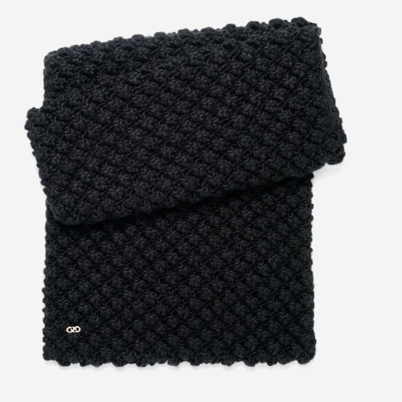 NWT Cole Haan Scarf- Chunky Stitch Black Muffler