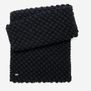 NWT Cole Haan Scarf- Chunky Stitch Black Muffler