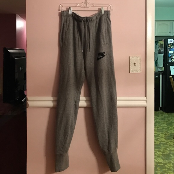 Nike Rally Jogger Sweatpants - Picture 2 of 4