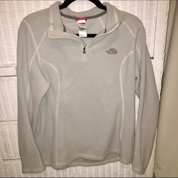 North Face fleece 1/2 zip light grey