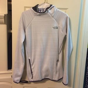 North face pullover