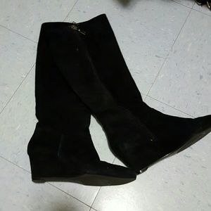 Black suede wedge boots