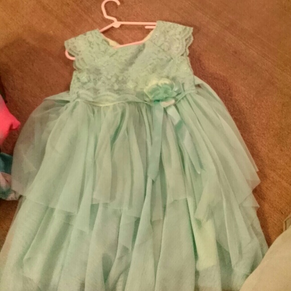 Girls dress