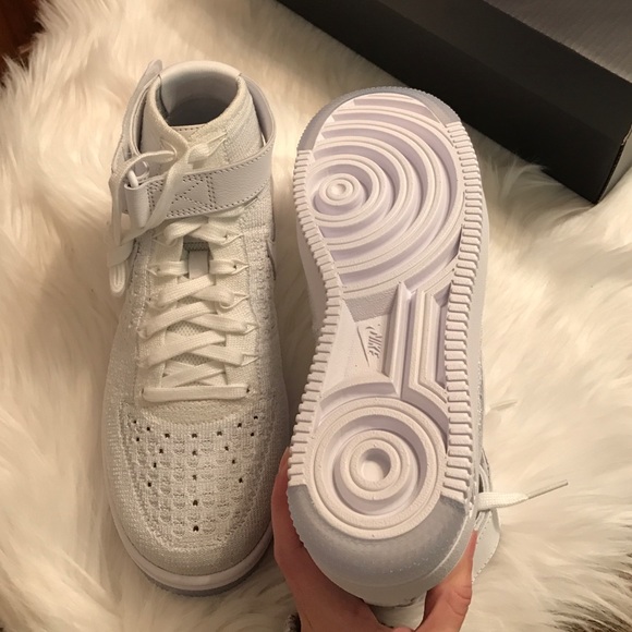 Nike Air Force 1 Flyknit Sneakers - Picture 2 of 4