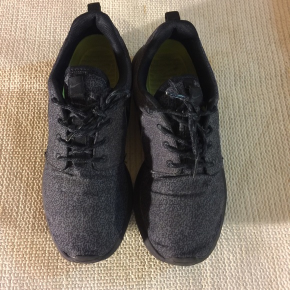 Nike roshe "graphite"