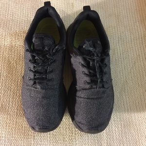 Nike roshe "graphite"