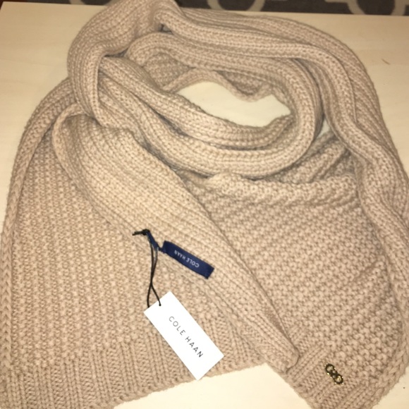 NWT Cole Haan Scarf- Chunky Stitch Muffler