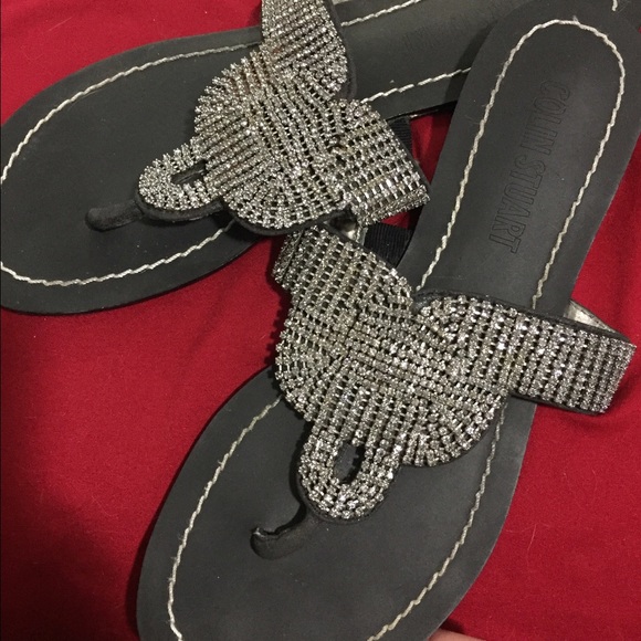 Flat rhinestone sandals!