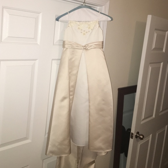 Junior bridesmaids dress - Picture 1 of 4