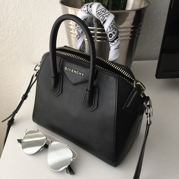 Meet your Posher ✨👠👜👡💄💋 - Picture 2 of 4