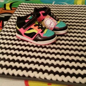OP toddler girls shoes size 9