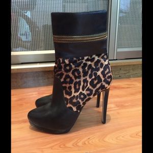Micheal Kors boots