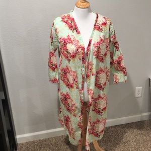Large floral kimono robe