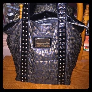Betseyville large Leopard studded bag