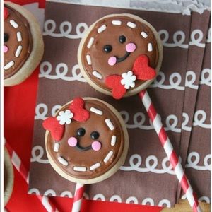 Meet your Posher, Mercedes