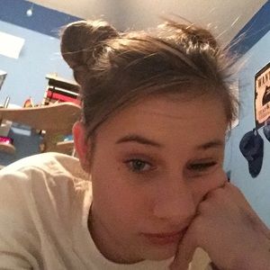 Meet your Posher, Katelyn