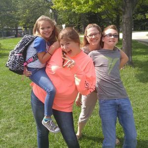 Meet your Posher, Dena