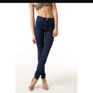 BDG high rise cigarette ankle 25w 30L in dark blue