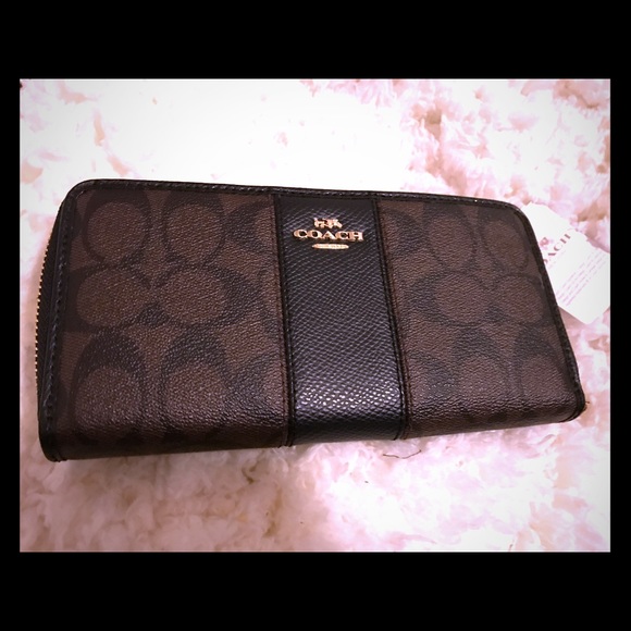 Coach outlet black and brown zip around wallet