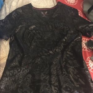 Woman's scrub top never worn