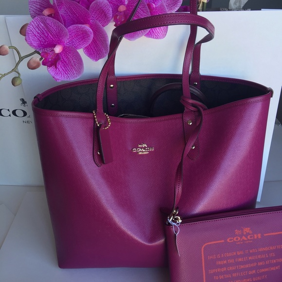 🚫Last One🚫🆕Coach Reversible Tote 💝 - Picture 2 of 4