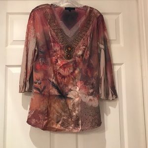 B.L.E.U pullover top