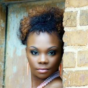 Meet your Posher, Yolanda