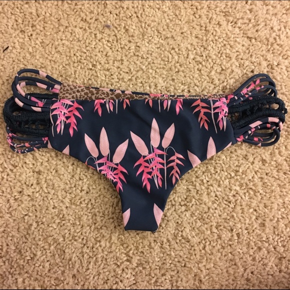 Acacia swim 2016 pikake bottoms in heliconia