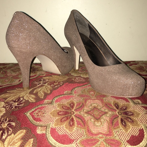 MADDEN GIRL TAUPE HEELS