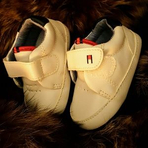 🎀Host Pick🎀 Tommy Hilfiger Mini Harper's