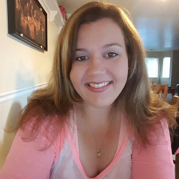 Meet your Posher, Melissa
