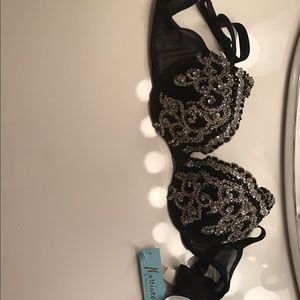 Gorgeous bra too small brand new with tags
