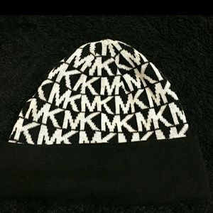 Michael kors hat